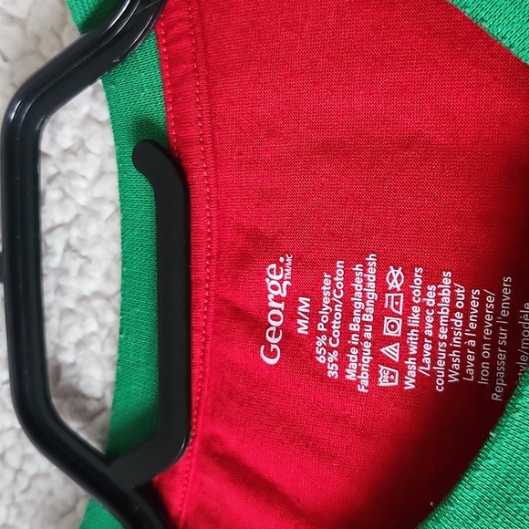 Bah Hum Pug graphic Christmas Holiday t-shirt - Picture 6 of 6